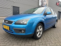 Ford Focus - 1.6-16V Futura Airco-Cruise controle-Elektrische ramen-NAP