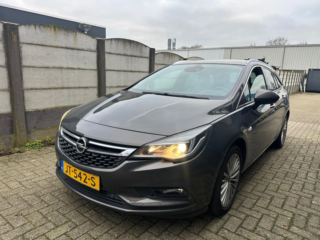 Opel Astra Sports Tourer - 1.6 CDTI Innovation AUTOMAAT/ LED/ PDC! - AutoWereld.nl
