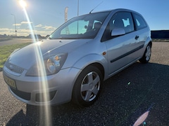 Ford Fiesta - 1.3-8V Futura Airco APK 11-2026 Elektrisch pakket