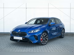 BMW 1-serie - 120 M Sport Automaat / Trekhaak / Sportstoelen / M Adaptief onderstel / Comfort Access / S