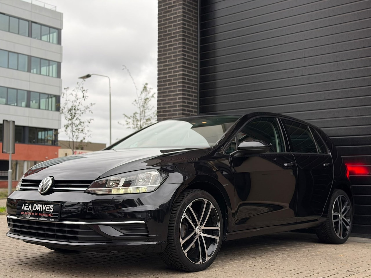 Volkswagen Golf - 1.0 TSI Comfortline| Bouwjaar 2017 | Panorama-dak, LED koplampen, Navigatie, Stoelverwarmi - AutoWereld.nl