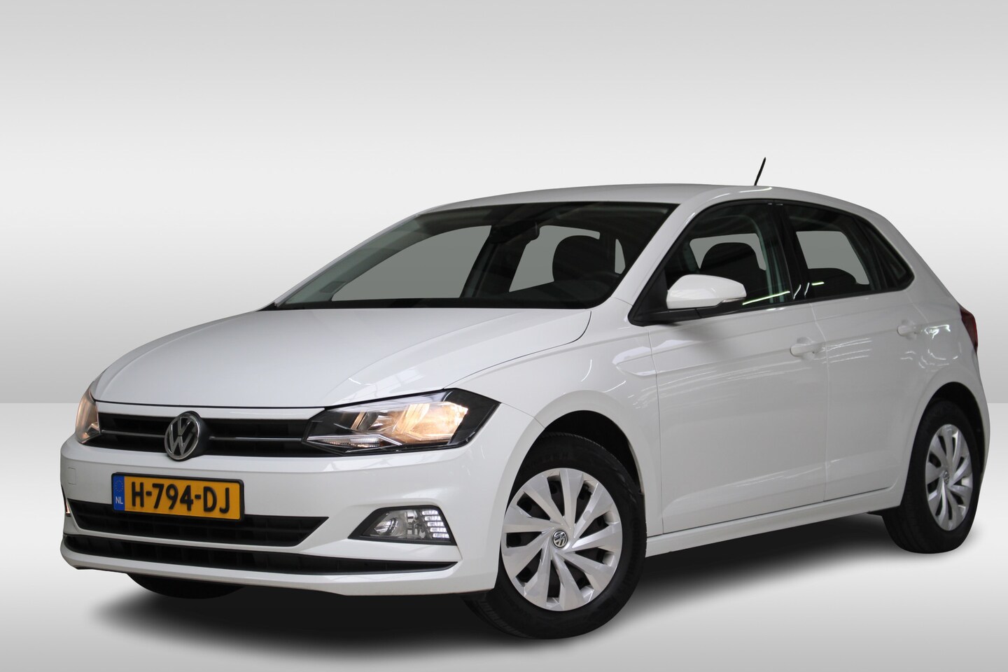 Volkswagen Polo - 1.0 MPI Comfortline Airco | Cruise Control | El. bediende ramen | - AutoWereld.nl