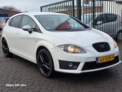 SEAT Leon - 1.4 TSI Reference 6 bak 125 pk airco leerbekeleding stoelverwarming trekhaak cruis control