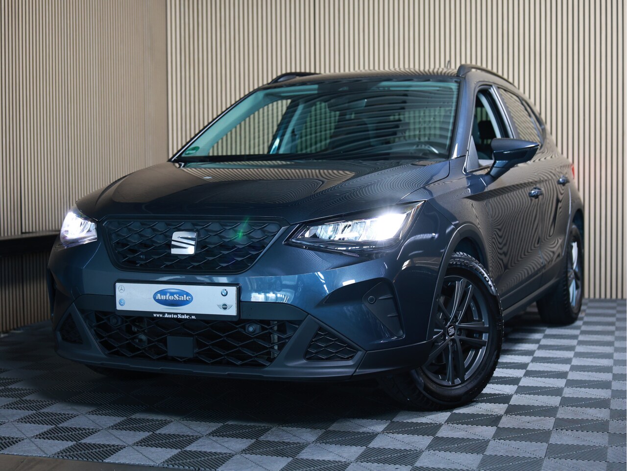SEAT Arona - 1.0 TSI Style FR X uitv. CARPLAY PDC NAVI CLIMA STOELVW "23 - AutoWereld.nl