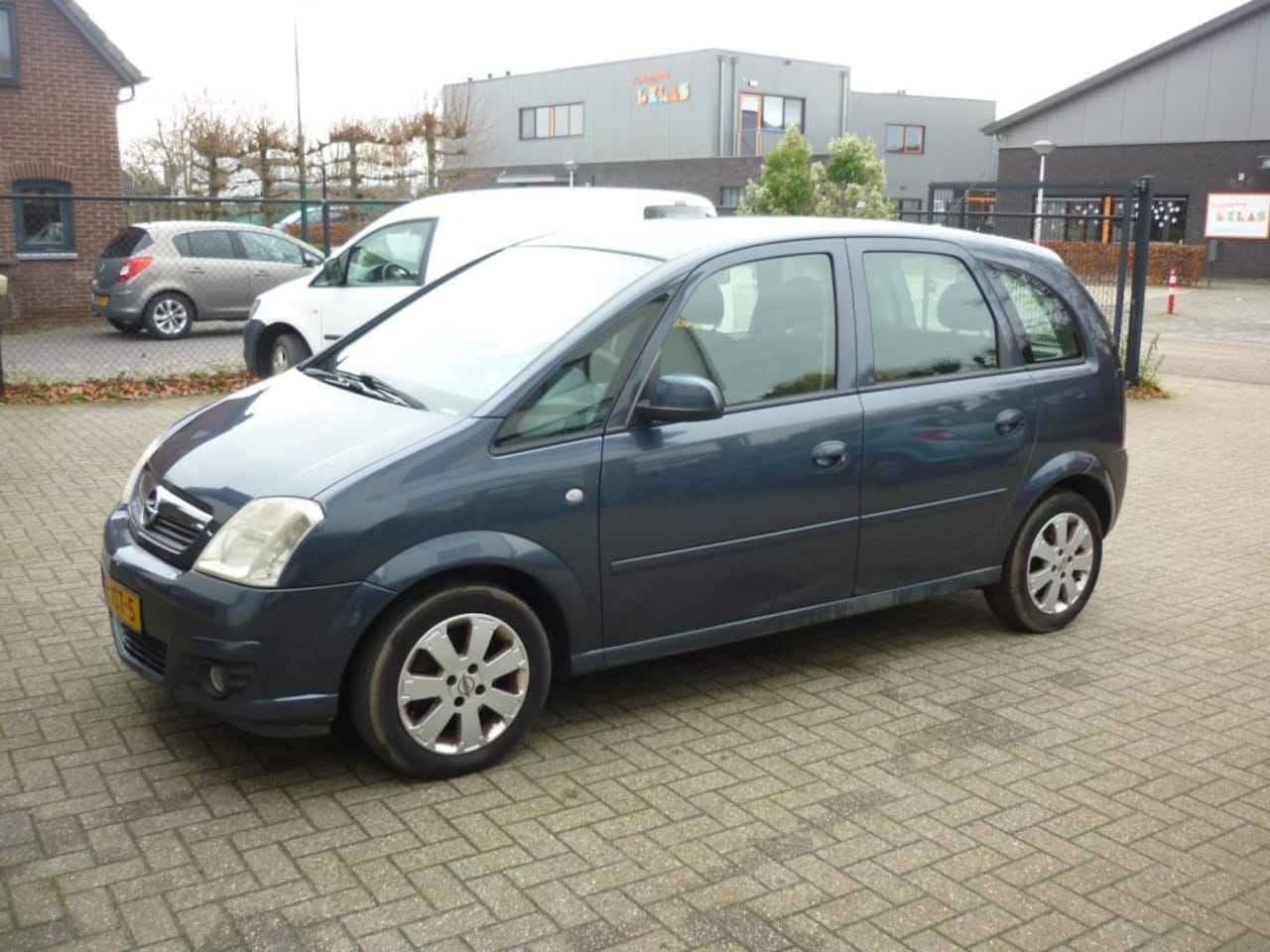 Opel Meriva - 1.6-16V Cosmo apk!!+ kleine beurt navigatie leuke auto - AutoWereld.nl