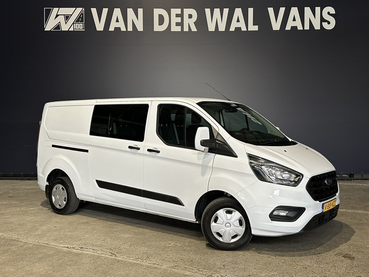 Ford Transit Custom - 2.0 TDCI 131pk L2H1 Dubbele Cabine Euro6 Airco | 6-Zits | LED | Cruisecontrol | 2800kg tre - AutoWereld.nl