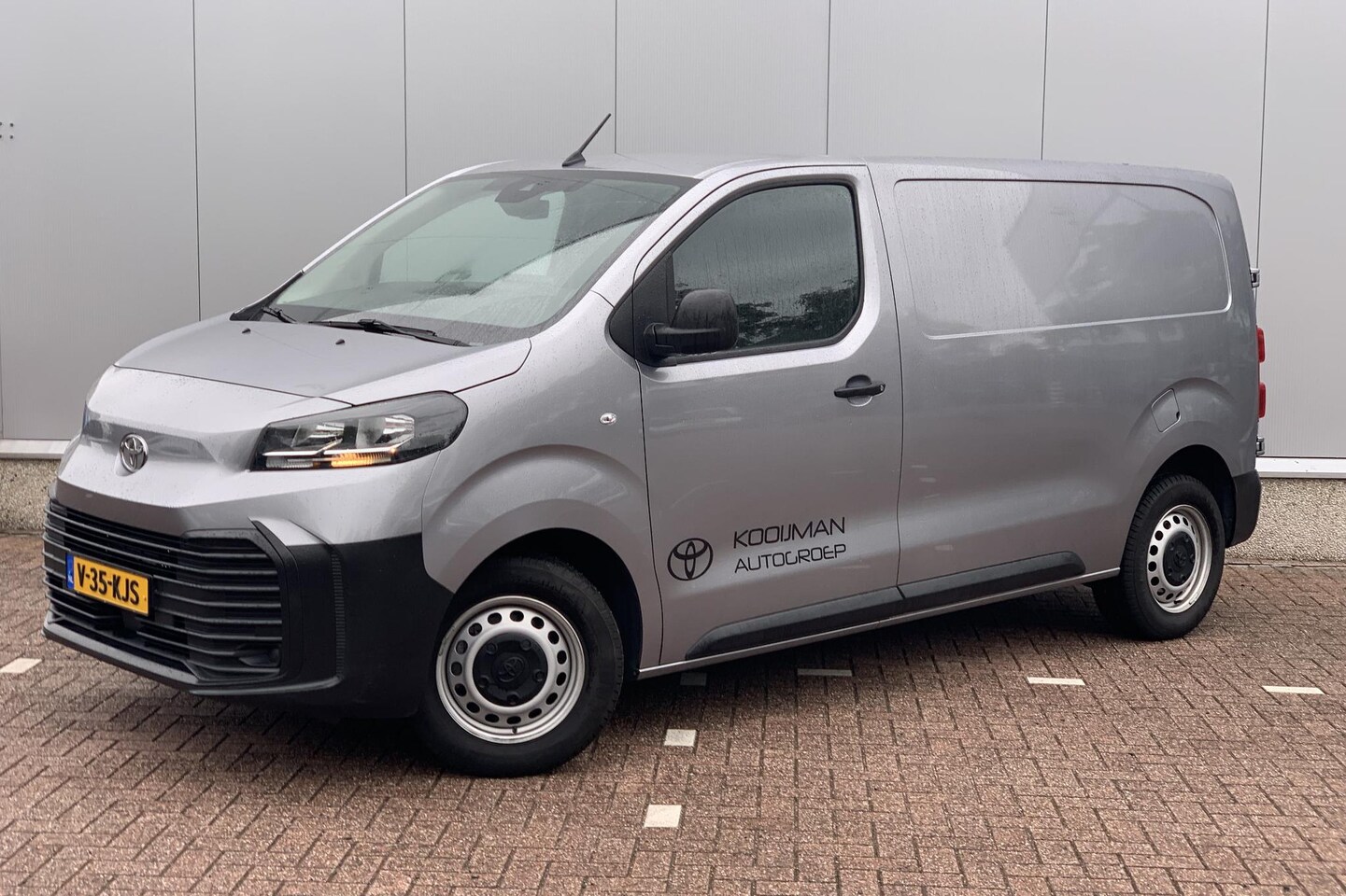 Toyota ProAce Worker - 2.0 D-4D L1 Challenger / Parkeersensoren / Trekhaak / - AutoWereld.nl