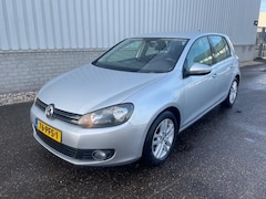 Volkswagen Golf - 1.6 TDI Highline BlueMotion