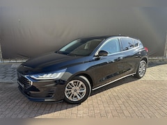 Ford Focus - 1.0 EcoBoost Hybrid Titanium | BTW | Carplay | Parkeersensoren voor en achter | Navigatie