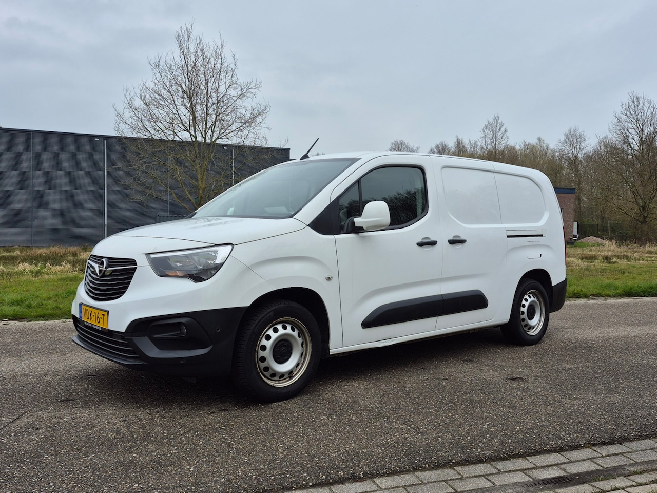 Opel Combo - 1.5D L2H1 2x schuifdeur,inrichting - AutoWereld.nl