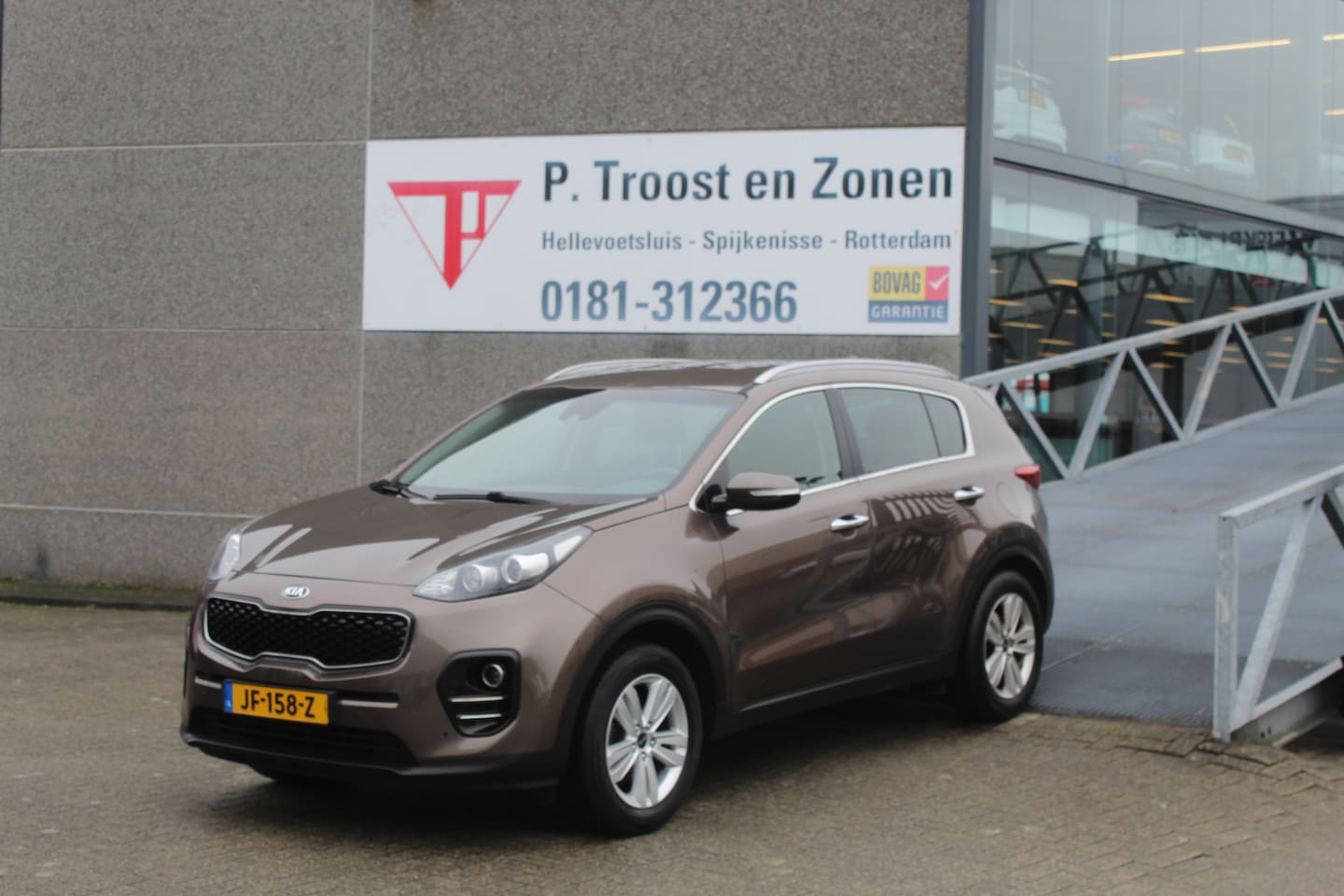 Kia Sportage - 1.6 GDI First Edition Trekhaak/Navigatie/Achteruitrijcamera/Parkeersensoren - AutoWereld.nl