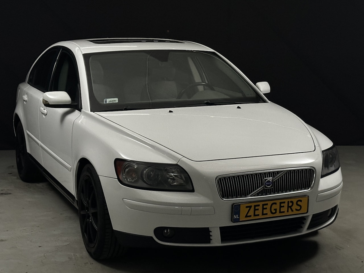 Volvo S40 - 2.5 T5 Momentum *Automaat*Uniek* - AutoWereld.nl