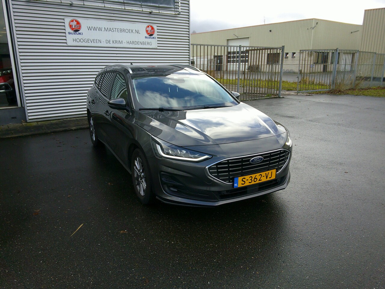 Ford Focus Wagon - 1.0 EcoBoost Hybrid Titanium Staat in Hoogeveen - AutoWereld.nl