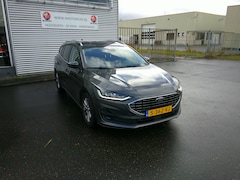 Ford Focus Wagon - 1.0 EcoBoost Hybrid Titanium Staat in Hoogeveen