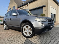 BMW X3 - 2.0i Business Line Trekhaak / Parkeersensors / Alarmsysteem