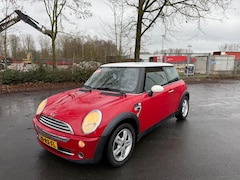 MINI One - 1.6 LEUKE AUTO RIJDT EN SCHAKELT GOED