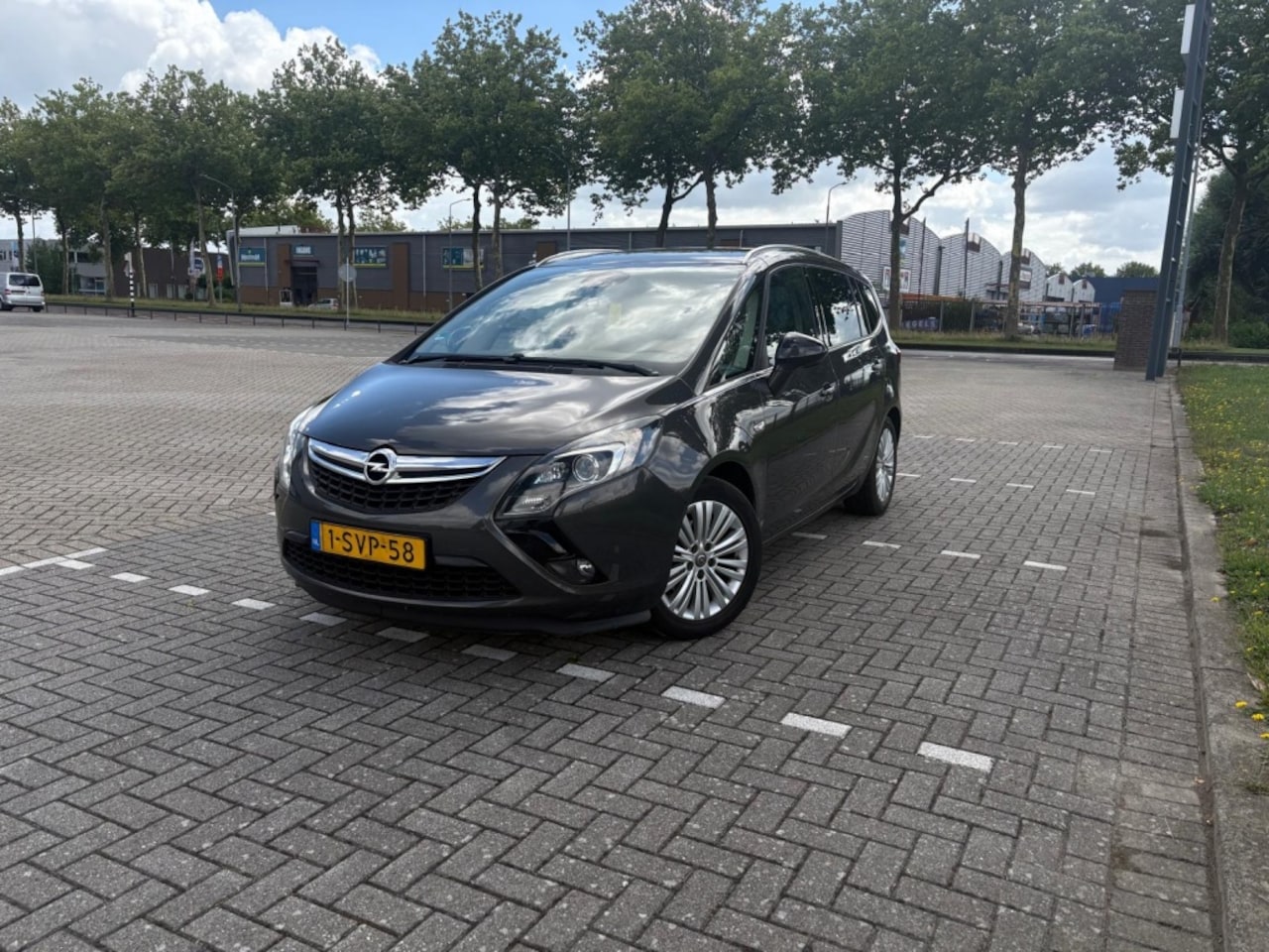 Opel Zafira Tourer - 1.6 CDTI 7p Euro6. Navi/Leder/Cam/Trekh - AutoWereld.nl
