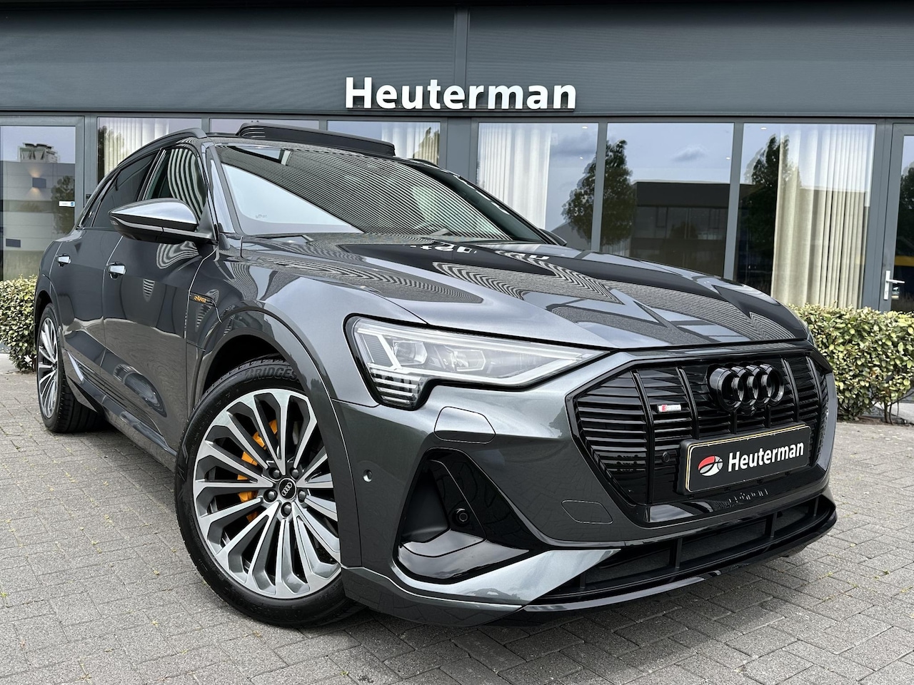 Audi e-tron - 55 Quattro S Edition/Pano/Trekhaak/B&O/95%SOH - AutoWereld.nl