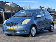 Toyota Yaris - 1.3 VVTi Sol Airco*08-10-2027 APK*119.000 NAP*Trekhaak*Elektrische ramen