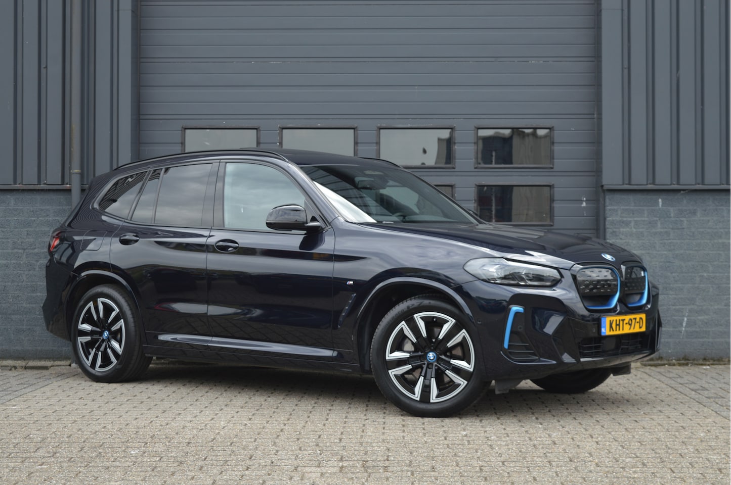 BMW iX3 - Executive 80 kWh | SOH 98% | M-PAKKET | PANO | ACC | - AutoWereld.nl