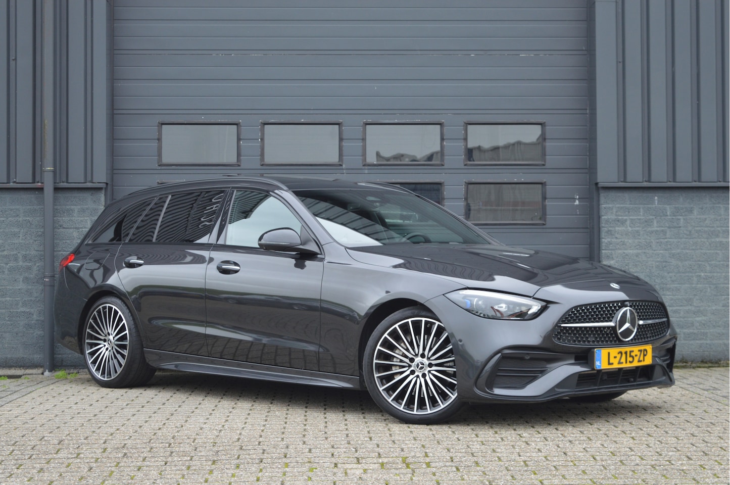 Mercedes-Benz C-klasse Estate - 200 Launch Edition AMG Line | PANO | HUD | MEMORY | 360 CAM | KEYLESS | - AutoWereld.nl