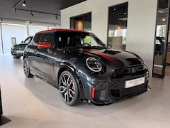 MINI 3-Deurs - 2.0 JCW John Cooper Works 231 pk Pakket XL | Panoramadak | Elektrisch verstelbare stoelen