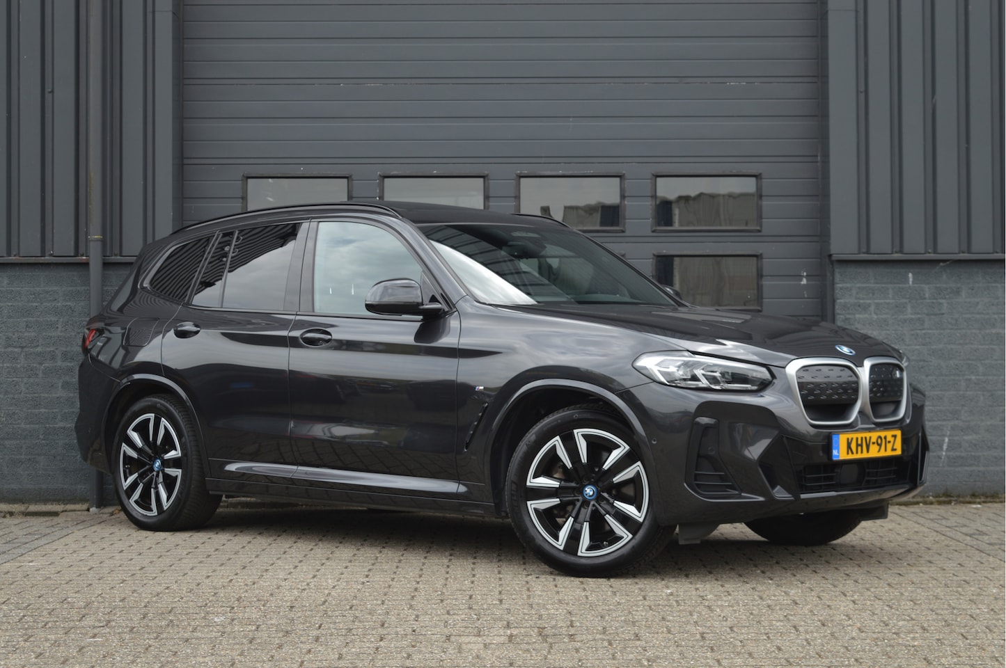 BMW iX3 - Executive 80 kWh | SOH 100% | M-PAKKET | PANO | ACC | - AutoWereld.nl