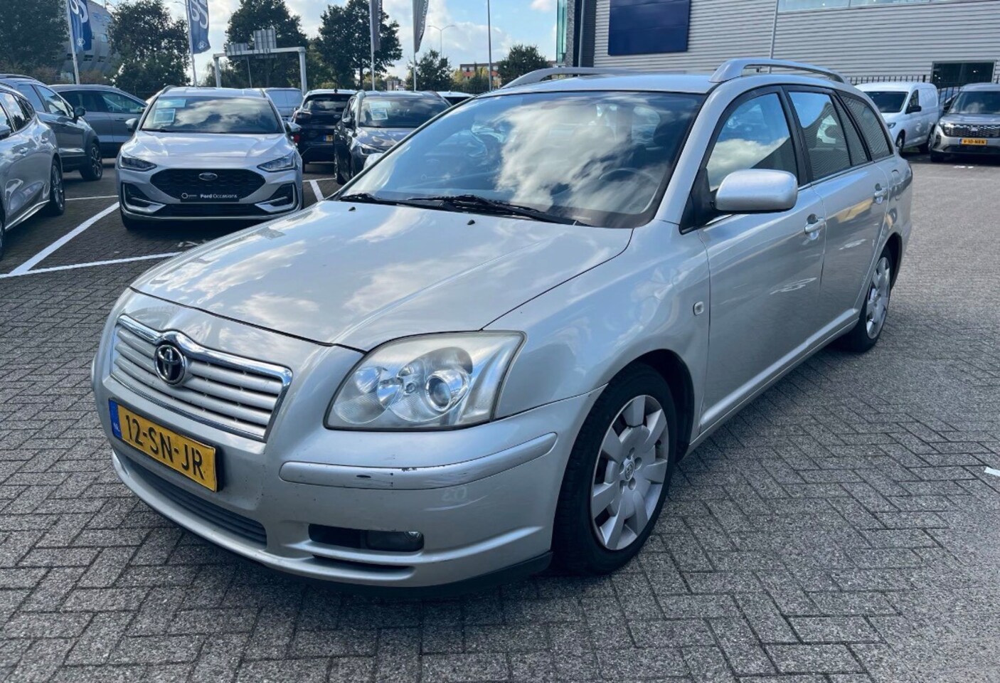 Toyota Avensis Wagon - 1.8 VVTi Linea Sol Clima - AutoWereld.nl