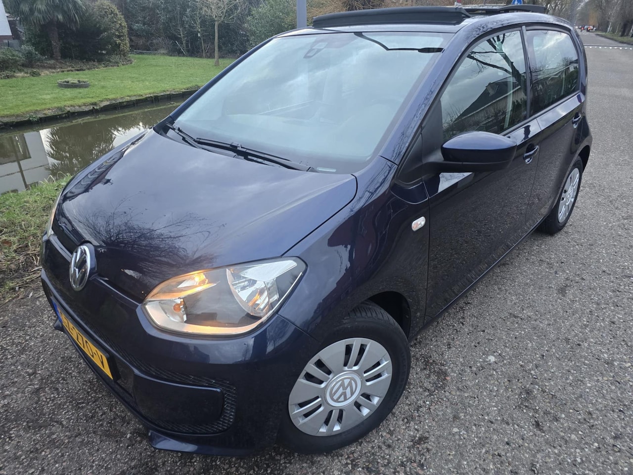 Volkswagen Up! - 1.0 move up! BlueMotion/Airco/Pano/5drs/Navi - AutoWereld.nl