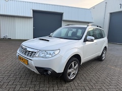 Subaru Forester - 2.0 D XS Premium / 4x4 / Panorama