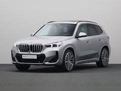 BMW X1 - xDrive30e | M-sport | Comfort Access | Driving Assistant Plus | Head Up | Glazen panoramad