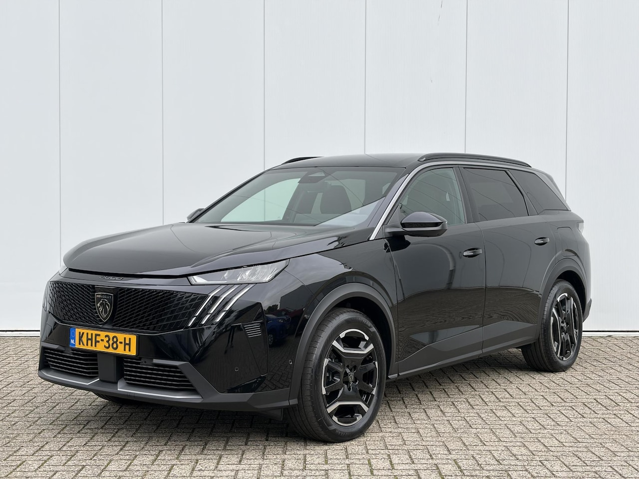 Peugeot e-5008 - Allure Long Range 97 kWh 7p | Parkeercamera | Cruise Control | Apple Carplay & Android Aut - AutoWereld.nl