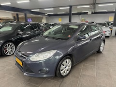 Ford Focus - 1.0 EcoBoost EXPORT&HANDEL 5-deurs airco elektrische pakket 102dzkm nap dealer onderhouden