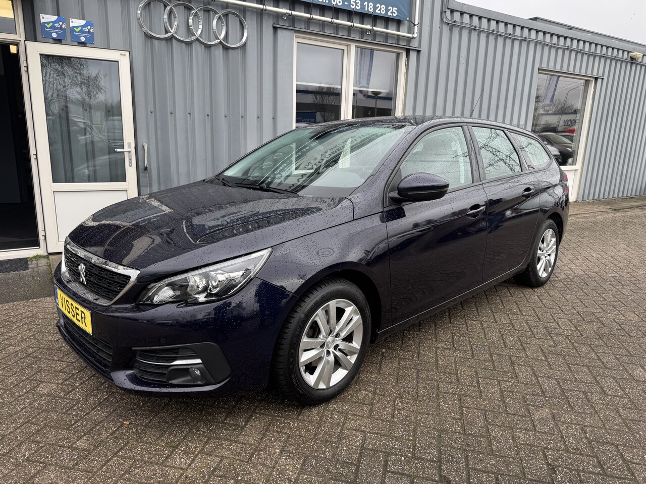 Peugeot 308 SW - 1.2 PureTech Blue Lease Executive 1.2 PureTech Blue Lease Executive - AutoWereld.nl