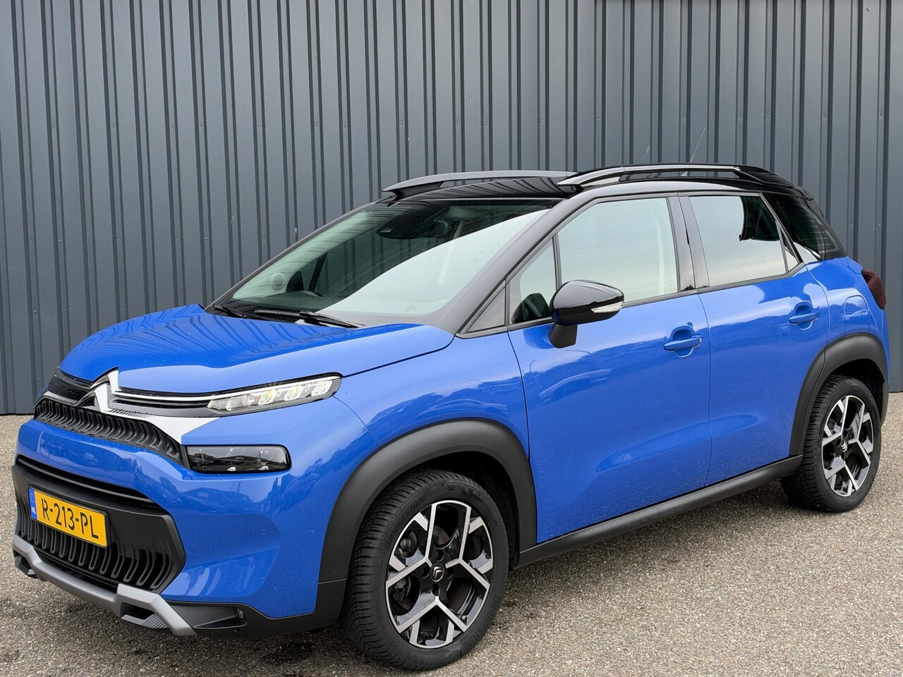 Citroën C3 Aircross - 1.2 PureTech S&S Shine Navigatie | Camera | Carplay | Stoelverwarming Voor | DAB | All Sea - AutoWereld.nl