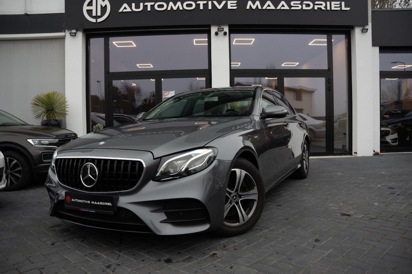 Mercedes-Benz E-klasse - 200 4MATIC |AMG-LINE|Pano|9G-TRONIC|Digidash - AutoWereld.nl