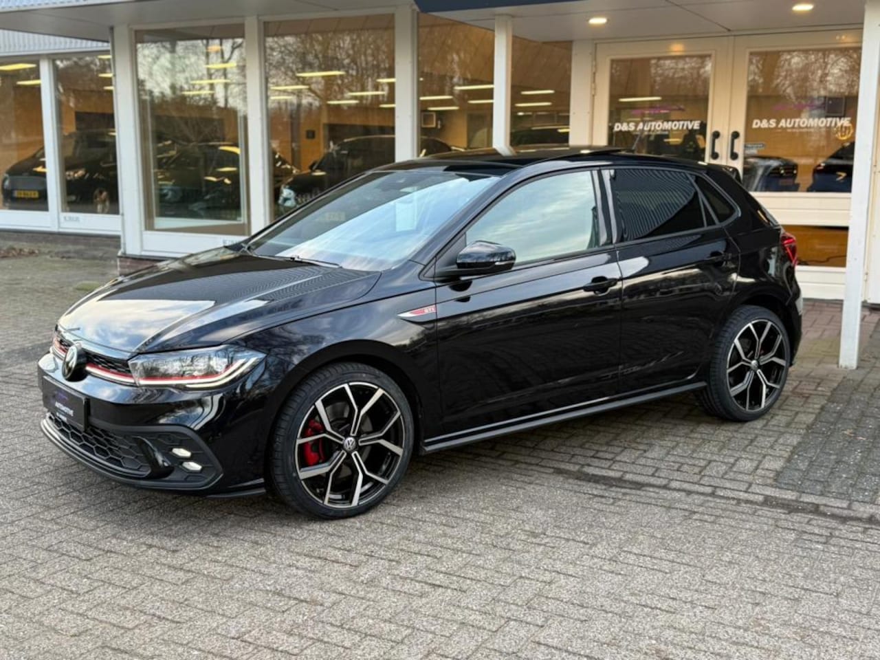 Volkswagen Polo - 2.0 TSI GTI Pano/Beats/Camera/IQ Lights/stoelverw etc... - AutoWereld.nl