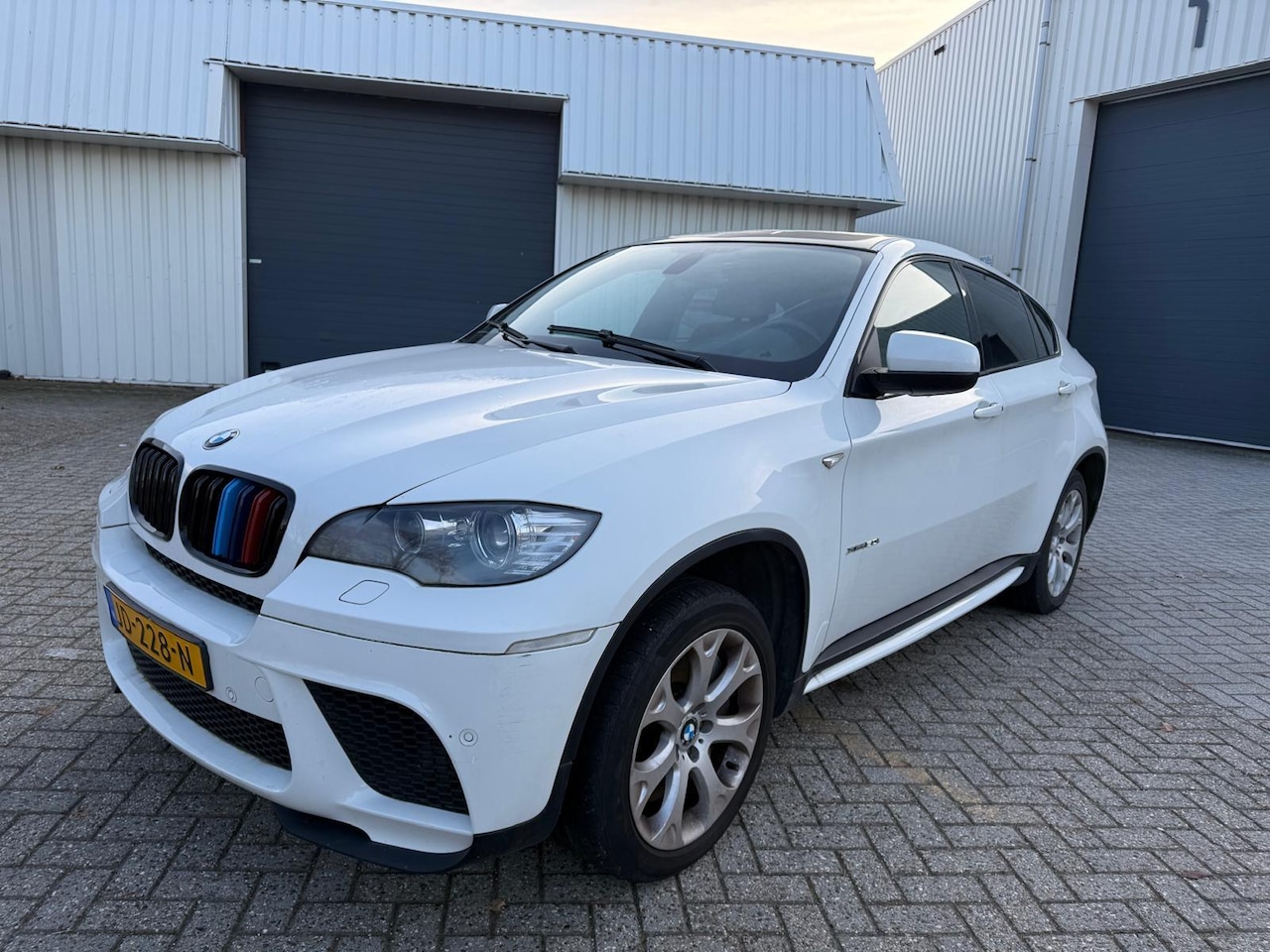 BMW X6 - XDrive50i / Motorproblemen / Start wel - AutoWereld.nl