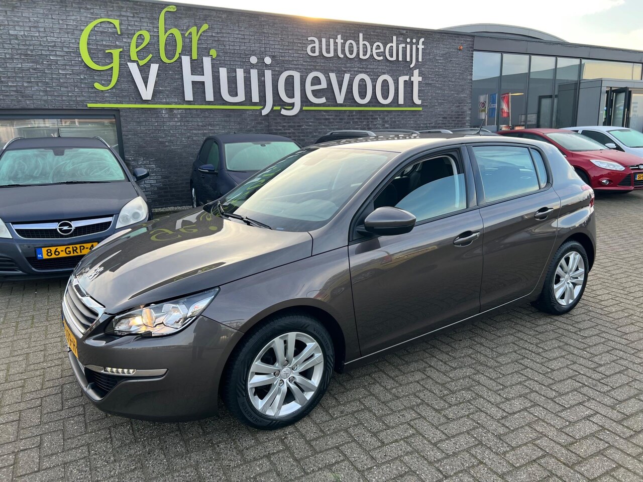 Peugeot 308 - 1.2 PureTech Active 1.2 PureTech Active - AutoWereld.nl