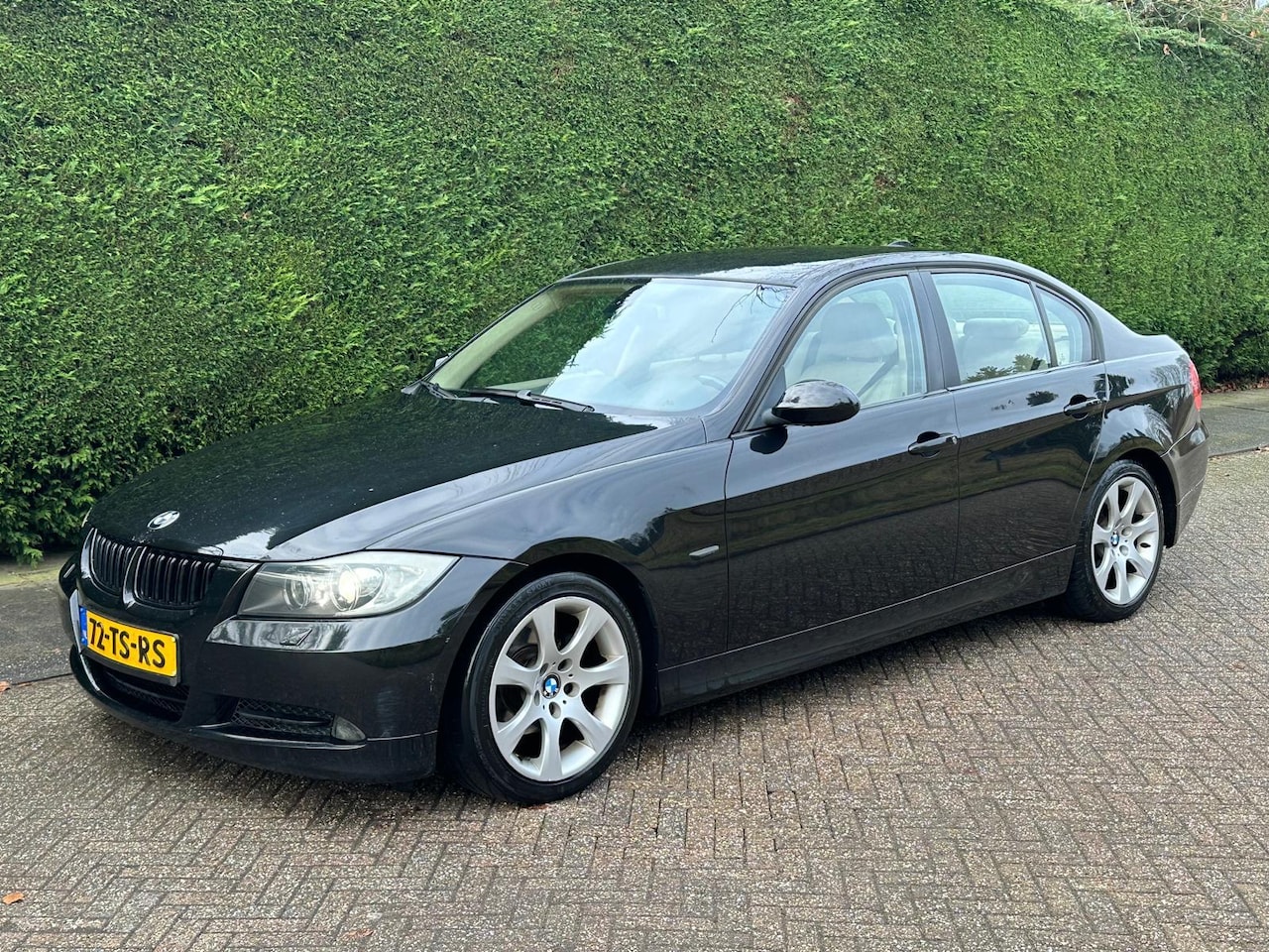 BMW 3-serie - 320i High Executive XENON/PDC/CRUISE/RIJDTGOED/ - AutoWereld.nl