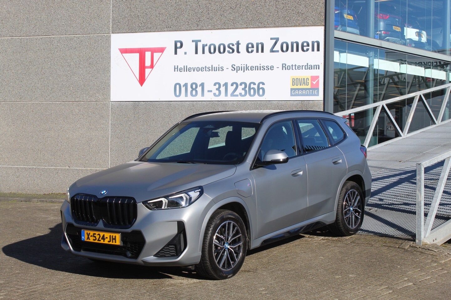 BMW X1 - xDrive25e Orig NL auto/Dealeronderhouden/Sfeerverlichting/Apple carplay/Navigatie/Achterui - AutoWereld.nl