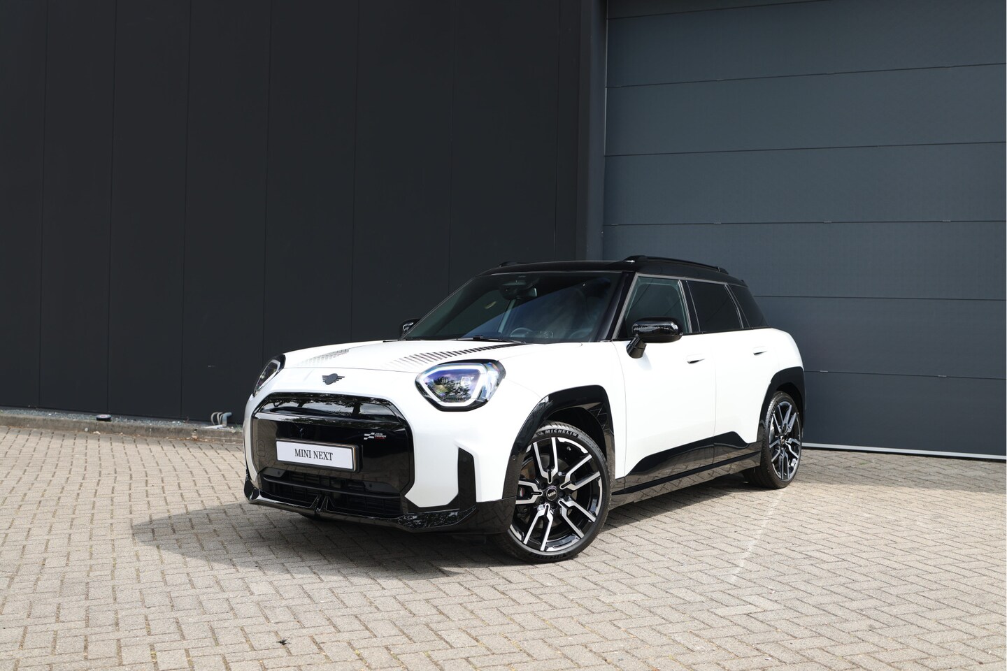 MINI Aceman - SE John Cooper Works Pakket M 54.2 kWh | Panoramadak | Getint Glas | Comfort Access | Stoe - AutoWereld.nl