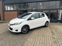 Toyota Yaris - 1.3 VVT-i Aspiration, Airco, Navi, Sport