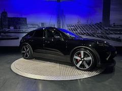 Porsche Macan - 4 S 100 kWh *Pano*Luchtvering*Bose*Trekhaak