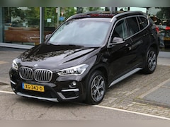 BMW X1 - SDrive20i Orange Edition II TREKHAAK NL-AUTO NAP