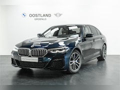 BMW 5-serie - 545e xDrive High Executive M Sport Automaat / Trekhaak / Sportstoelen / Adaptief onderstel