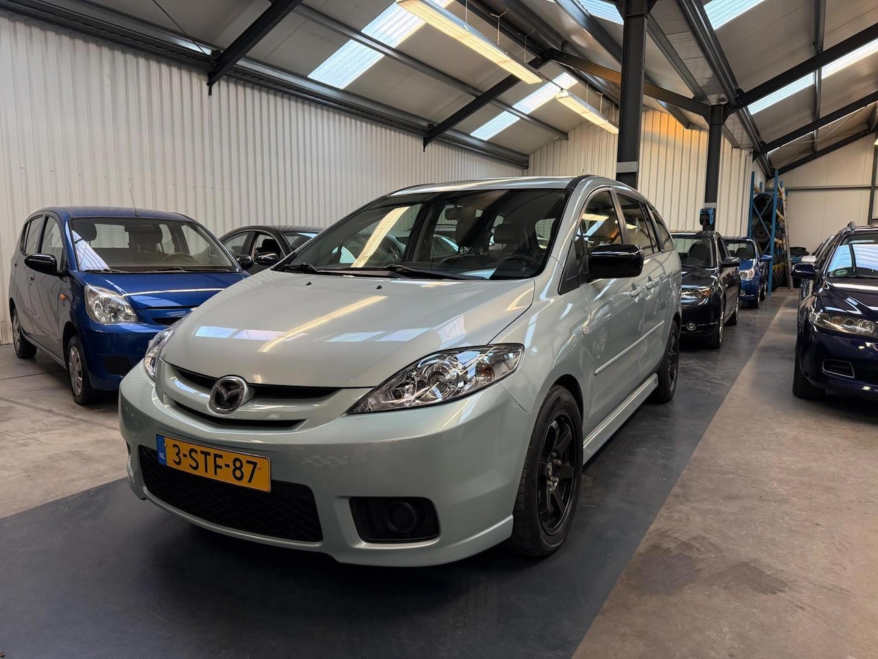 Mazda 5 - 2.3I automaat young timer - AutoWereld.nl