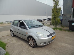 Ford Fiesta - 1.3 Futura 5 DEURS MET AIRCO
