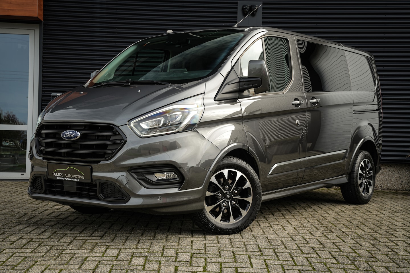 Ford Transit Custom - 2.0 TDCI L1H1 Sport DC | Schuifdeur links | CarPlay | Camera | Trekhaak | ACC | Navi | Met - AutoWereld.nl