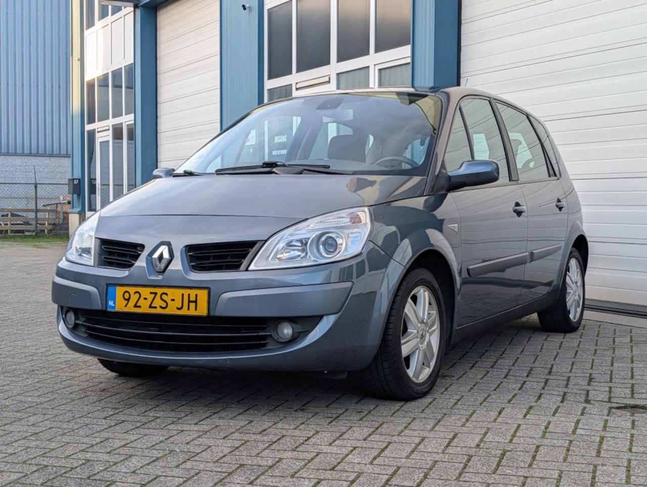 Renault Scénic - 1.6-16V Business Line AUT. Cruise Ctrl Navi NAP - AutoWereld.nl